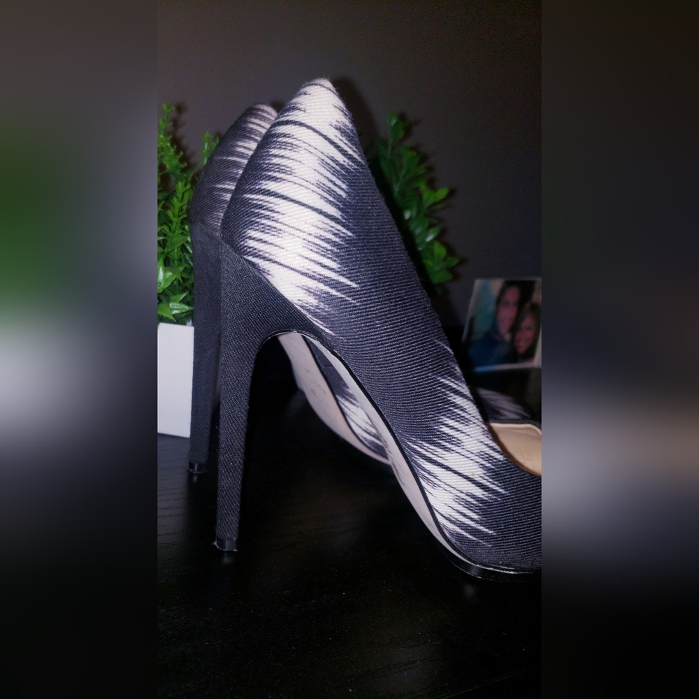 GX by GWEN STEPHANIE Heels. Sz 7.5 - Picture 10 of 12